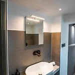 Astroom 3*