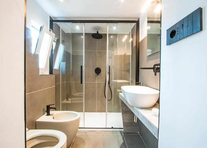 Astroom Affittacamere 3*