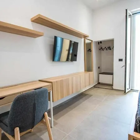 ゲストハウス Astroom 3*